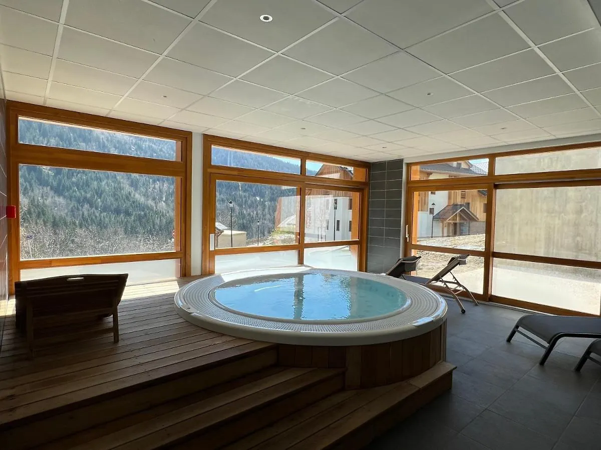 Vaujanylocations - La Cabane De Maurice Apartment