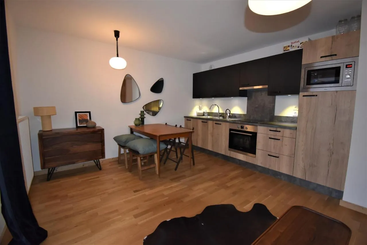 Apartment Vaujanylocations - La Cabane De Maurice France